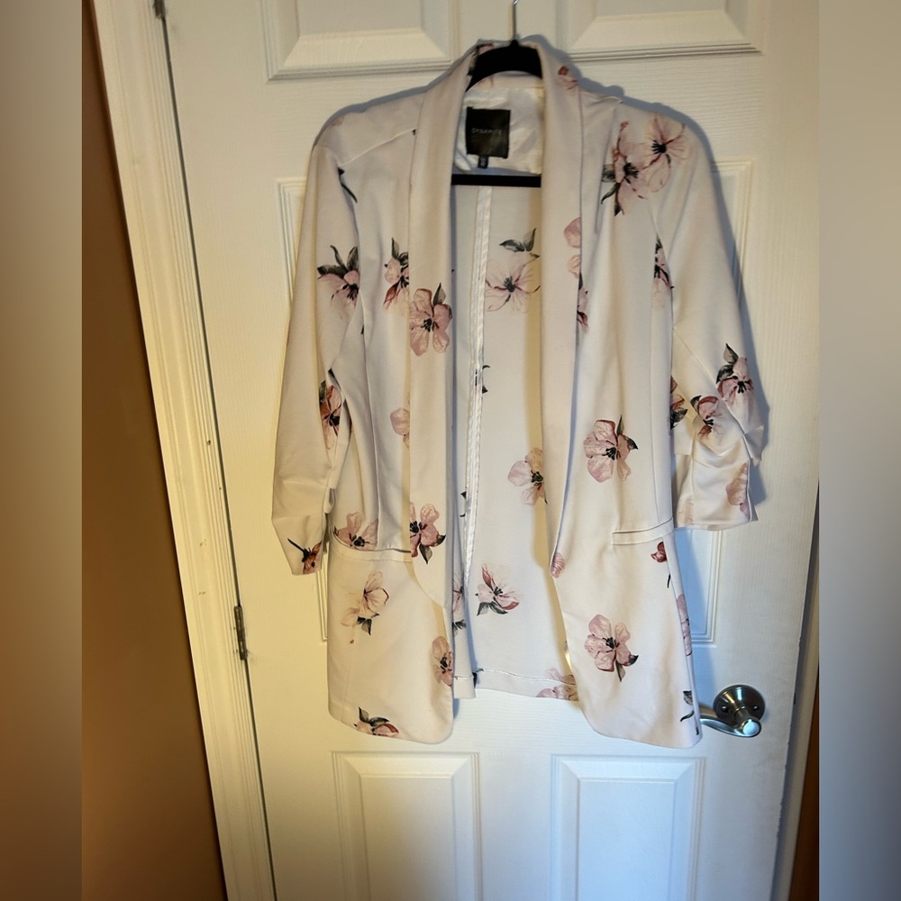 Dynamite Floral Blazer Size Large